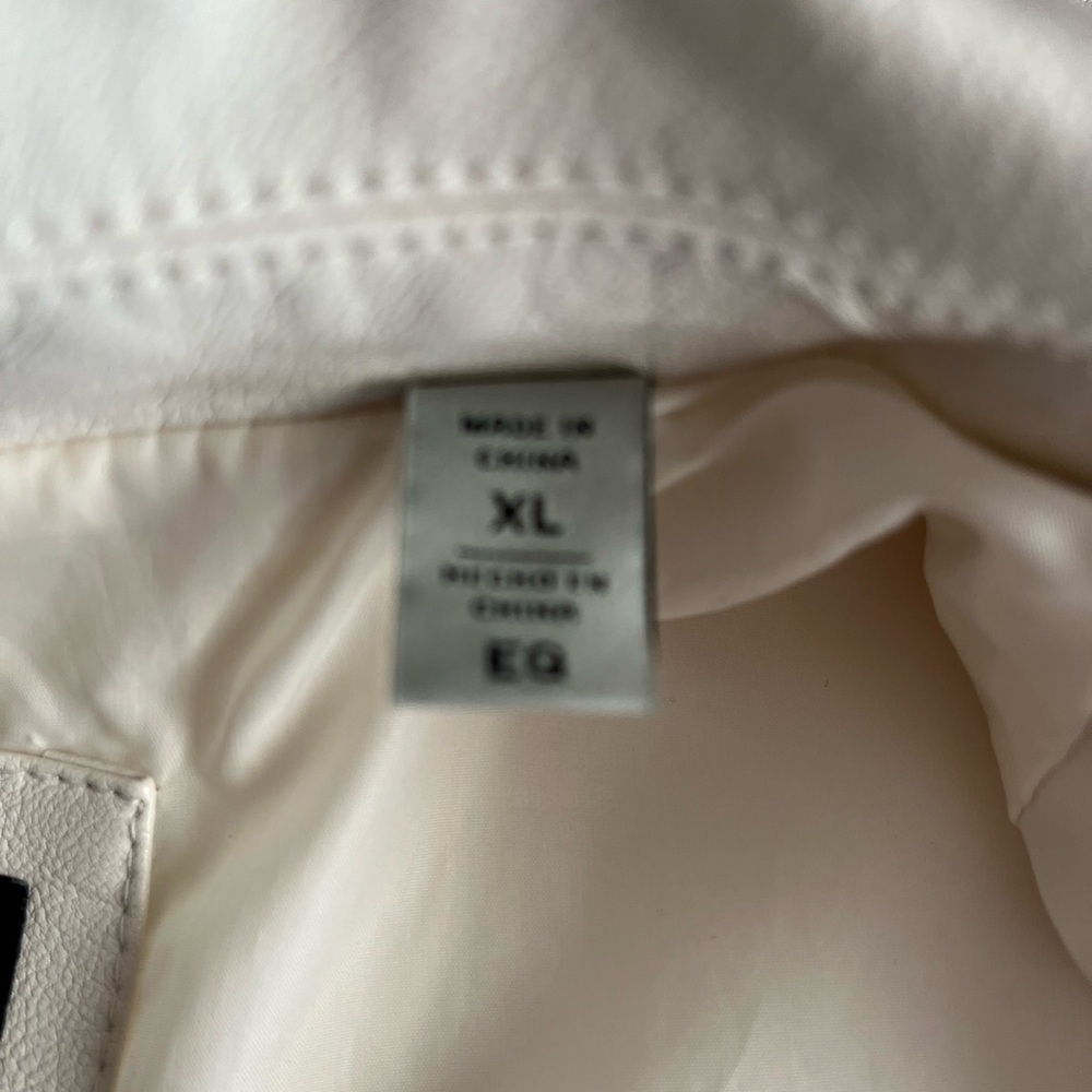 PU Cream Levi Jacket - Picture 11 of 12